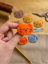 Spilla ricamata Gattino